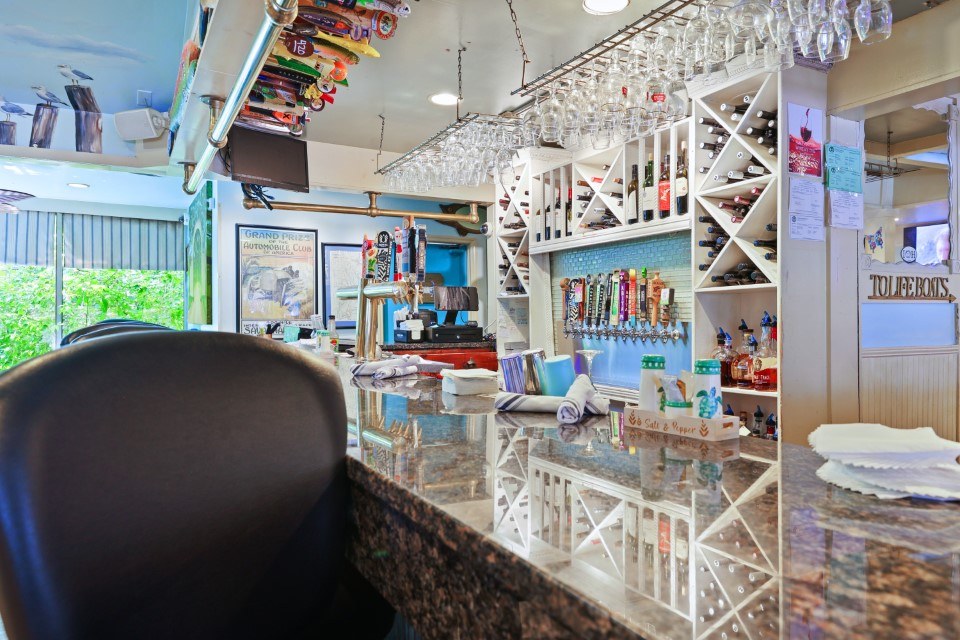 Driftaway Cafe inside gallery image 45