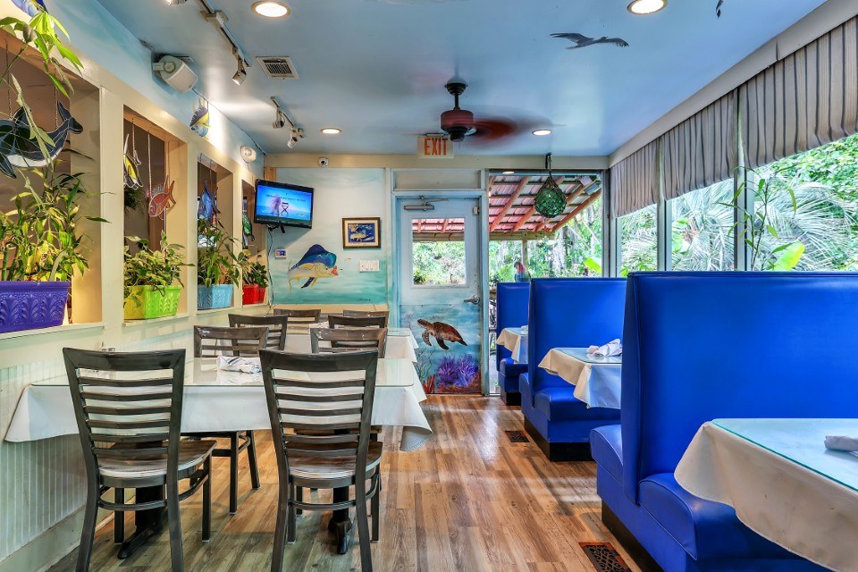Driftaway Cafe inside gallery image 19