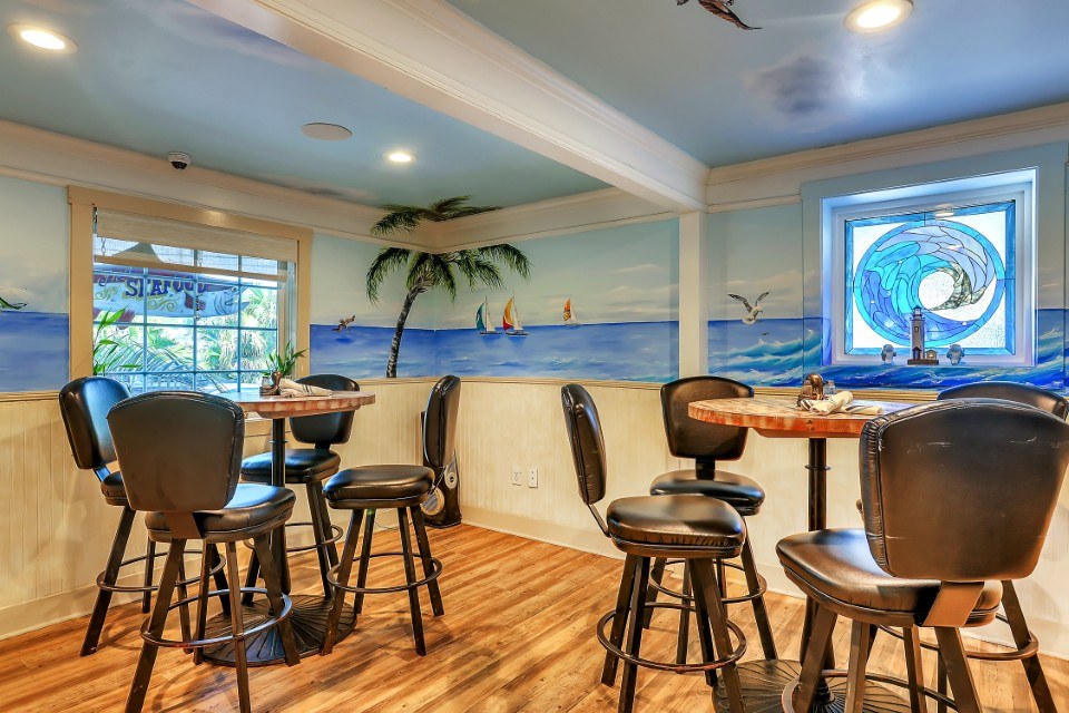 Driftaway Cafe inside gallery image 66