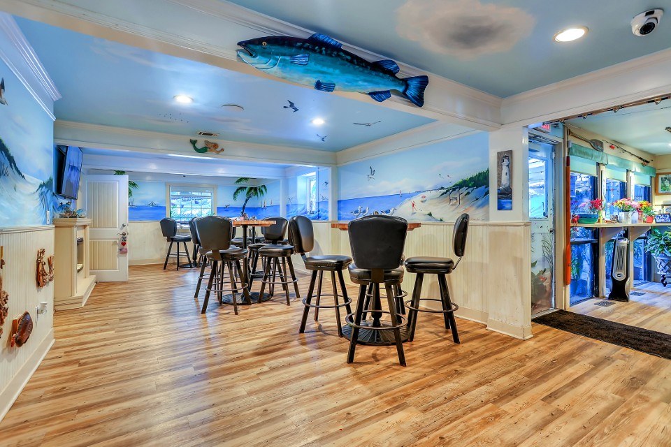 Driftaway Cafe inside gallery image 99